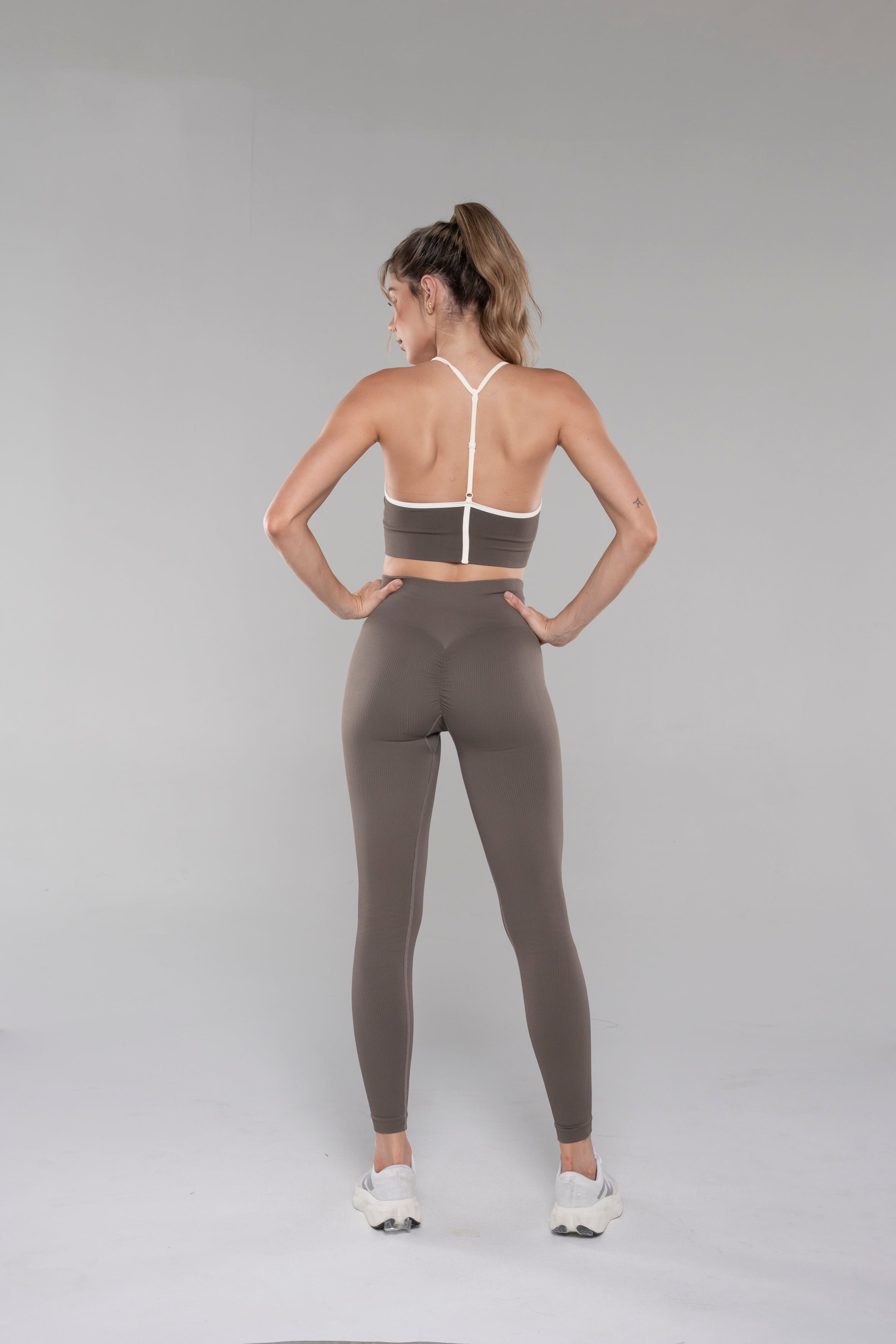 LEGGINGS MILLIE CON RUCHING