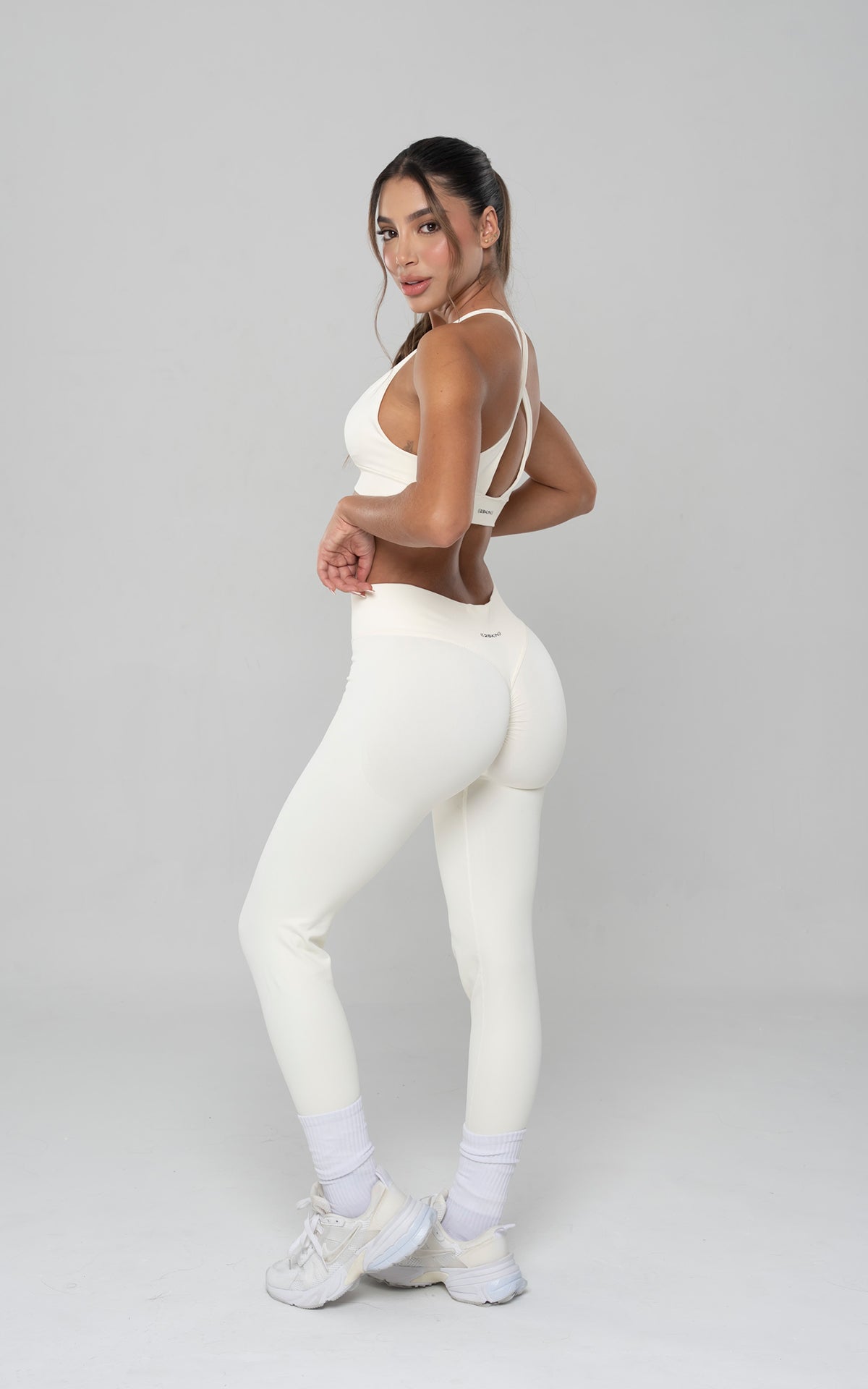 LEGGING LIDA CREMA 2.jpg