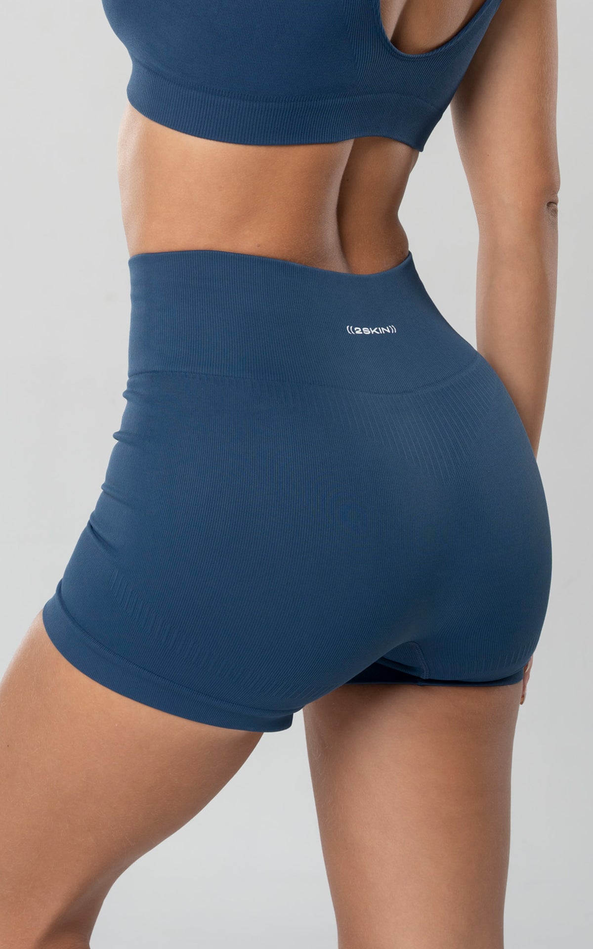SHORT LUCE NAVY 4.jpg