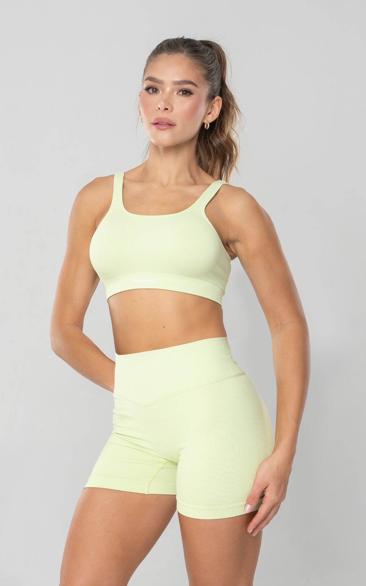 SHORT PALMA CON RUCHING PISTACHIO 1.jpg