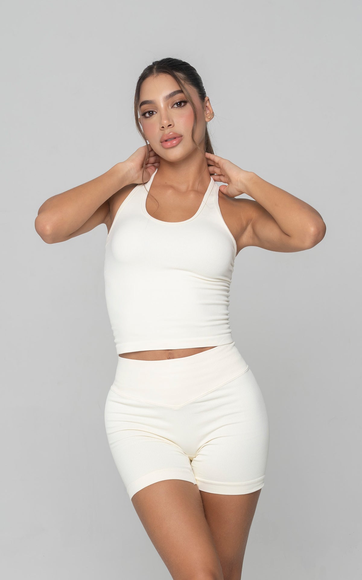 TANK TOP VELA CREMA 1.jpg