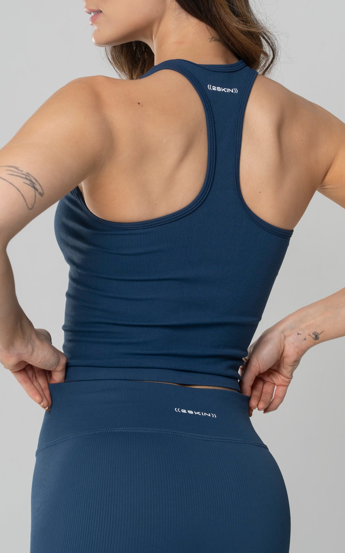TANK TOP VELA NAVY 4.jpg