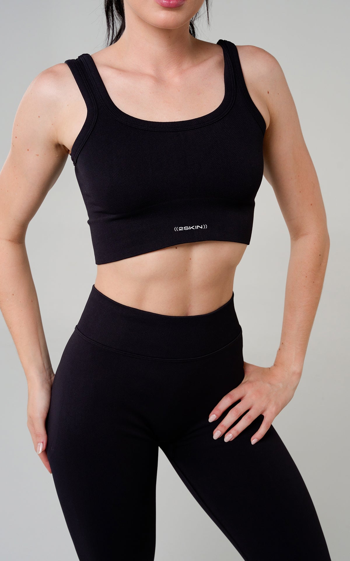 TOP BAUHAUS NEGRO